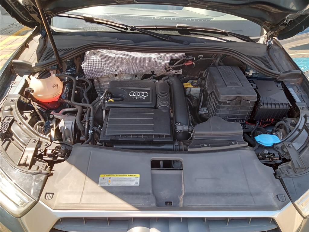 Q3 1.4 TFSI AMBIENTE GASOLINA 4P S TRONIC