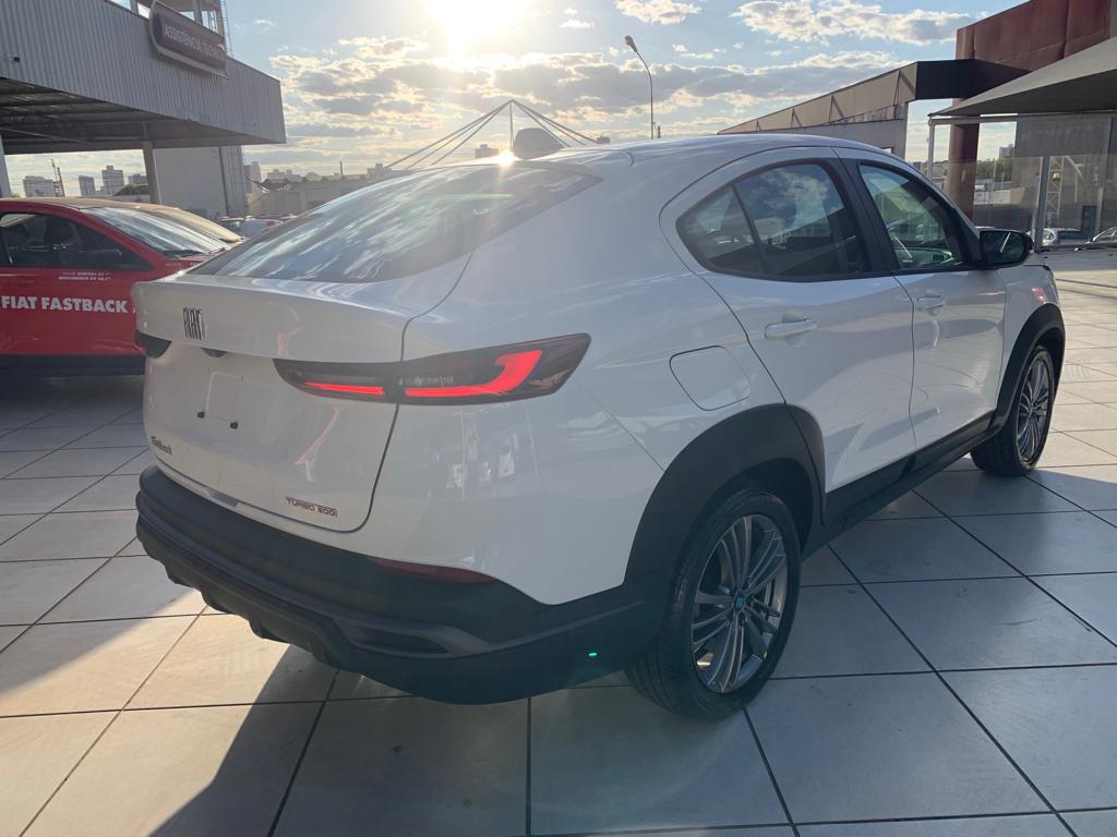 FASTBACK 1.0 TURBO 200 FLEX CVT FASTBACK 1.0 TURBO 200 FLEX CVT
