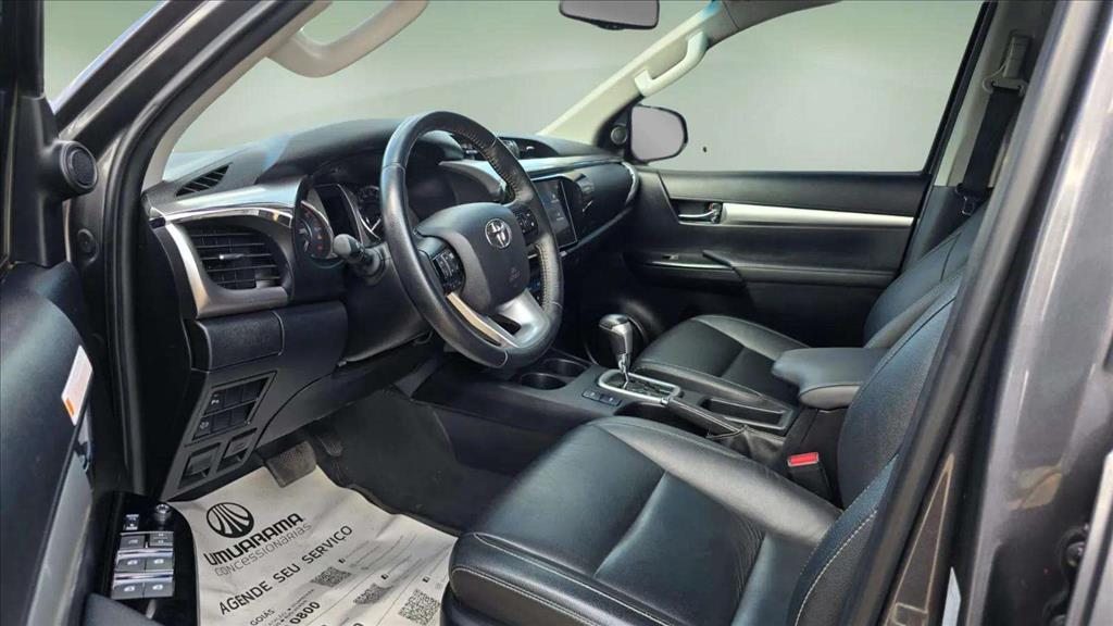 HILUX 2.8 D-4D TURBO DIESEL CD SRV 4X4 AUTOMÁTICO10