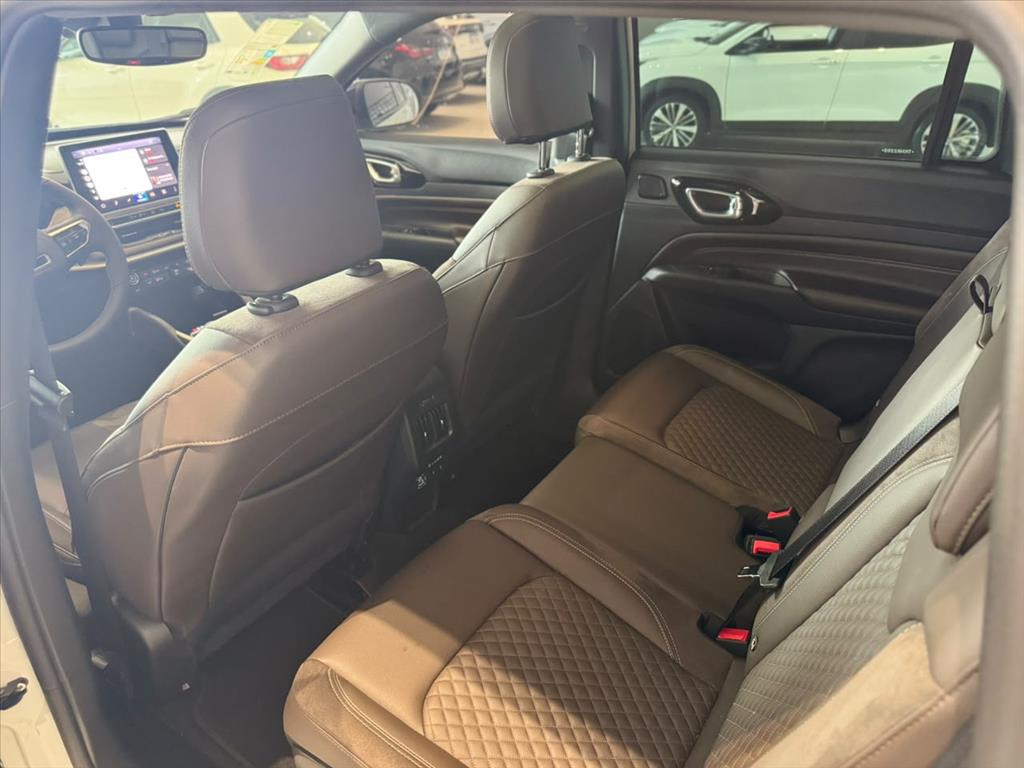 COMMANDER 2.2 TURBO DIESEL OVERLAND AT99