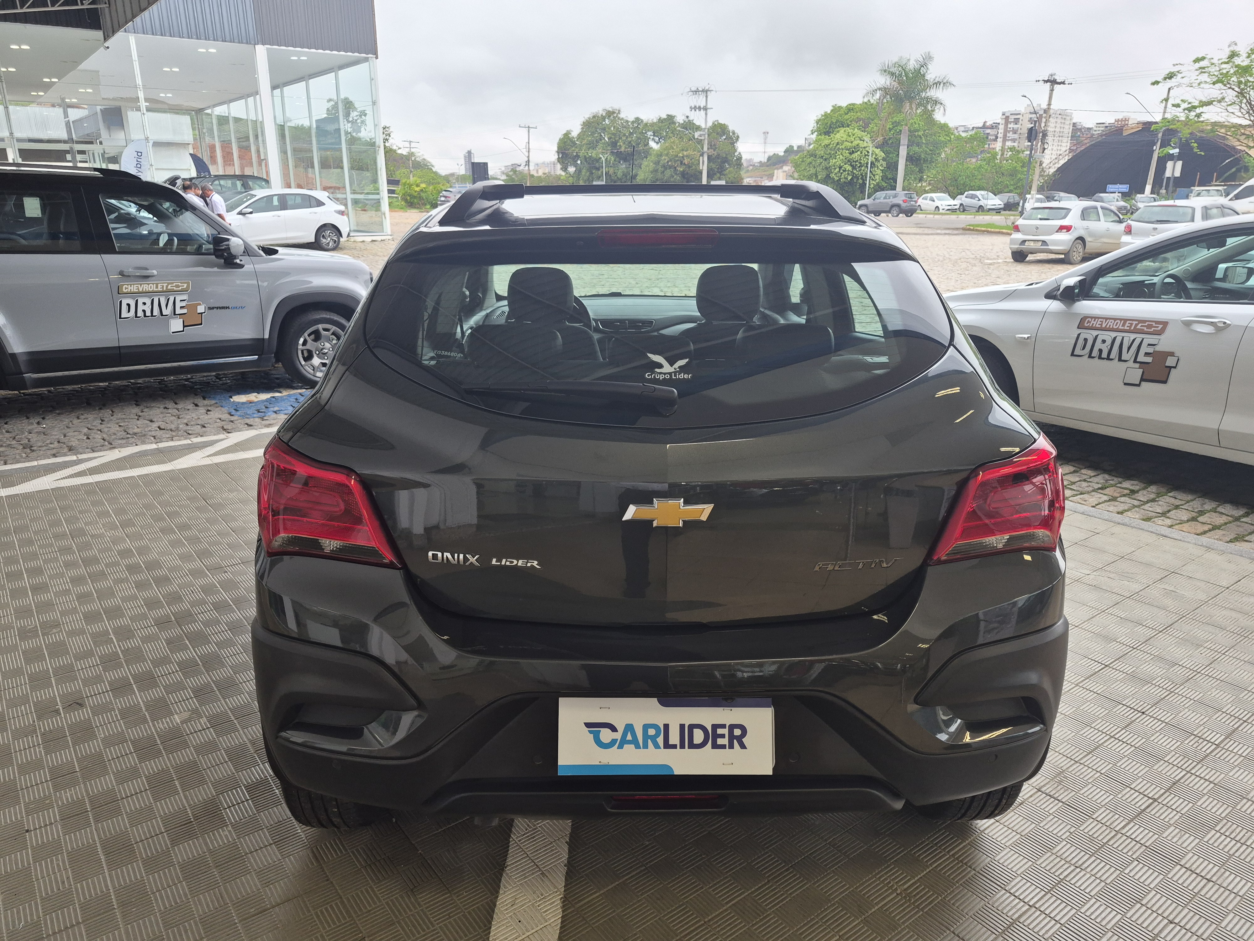 Chevrolet Onix 1.4 Mpfi Activ 8V Flex 4P Automático De - foto 3
