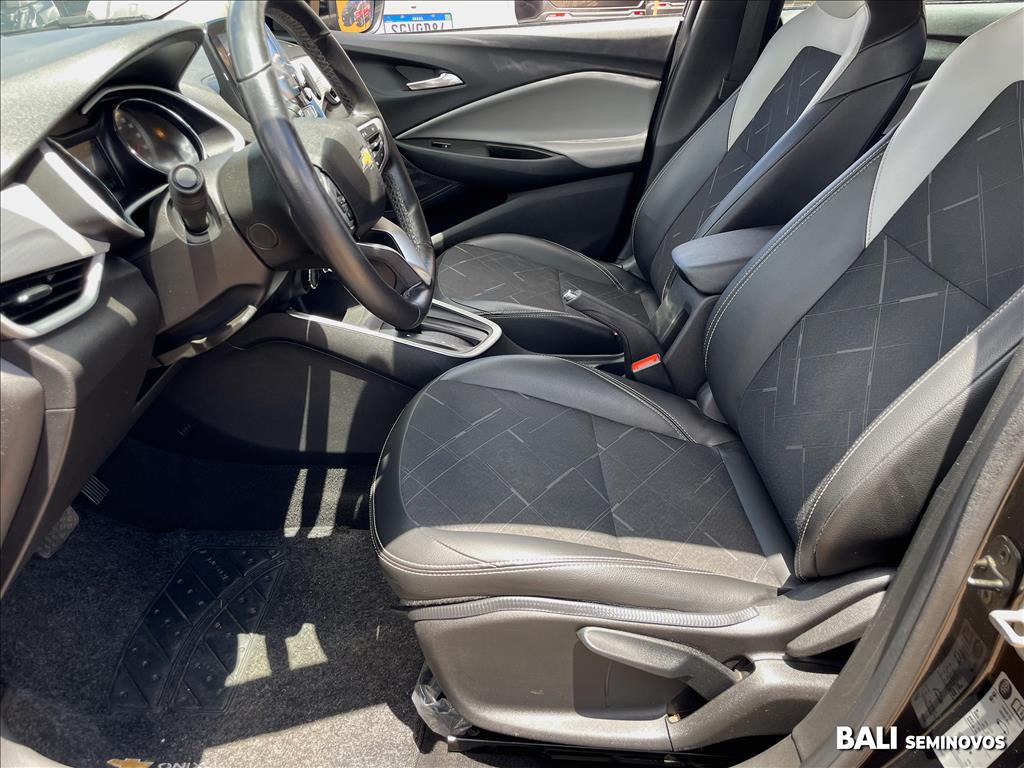 ONIX PLUS 1.0 TURBO FLEX PREMIER AUTOMÁTICO9