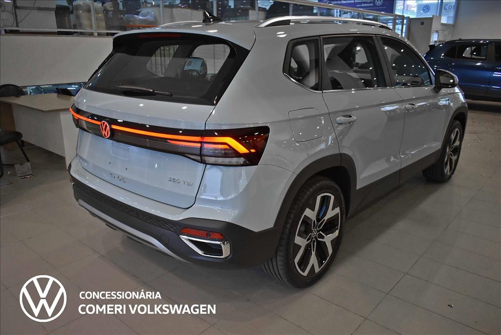 TAOS 1.4 250 TSI TOTAL FLEX HIGHLINE AUTOMÁTICO1