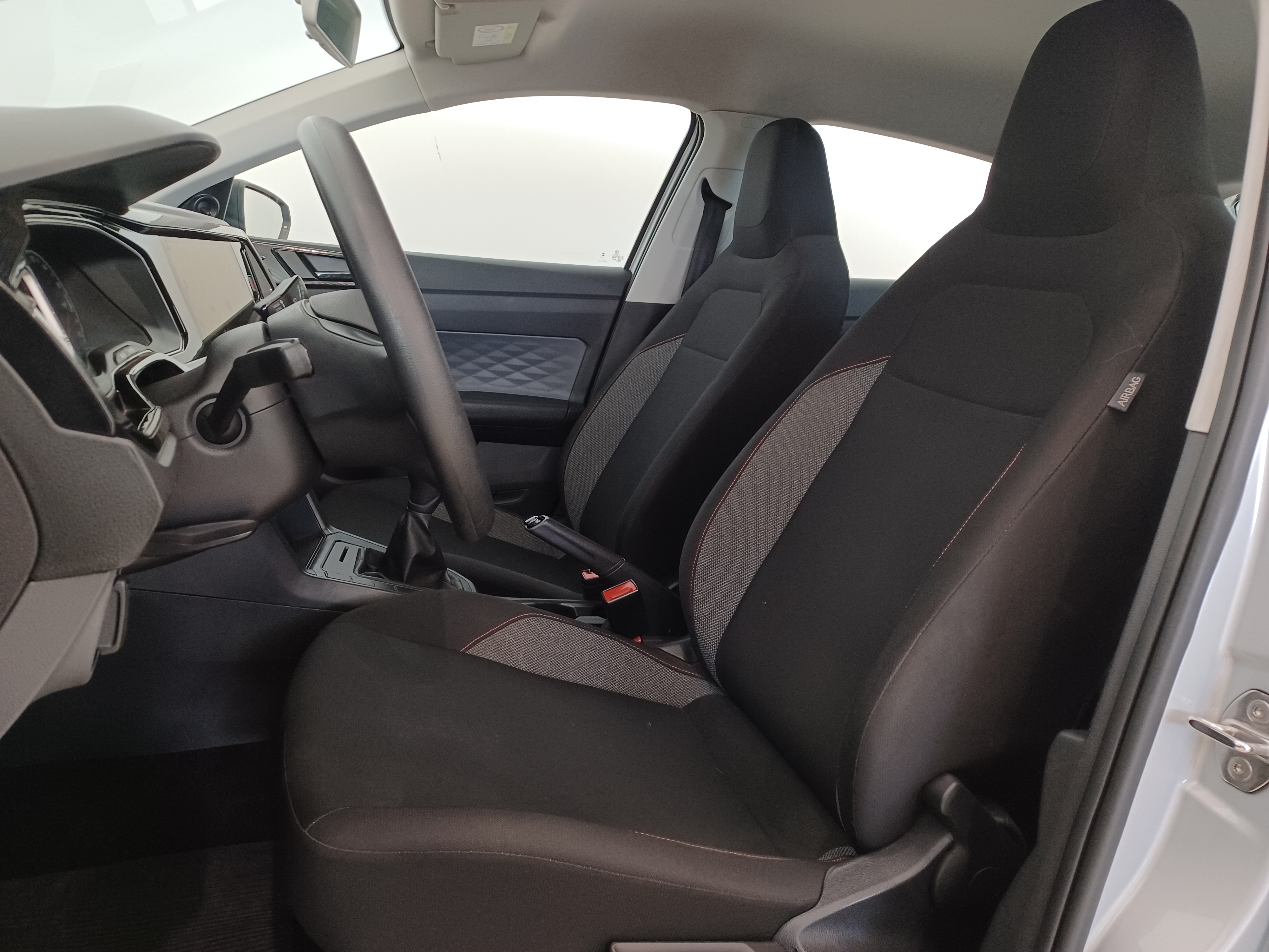 Volkswagen-POLO-1.0 MPI TRACK MANUAL