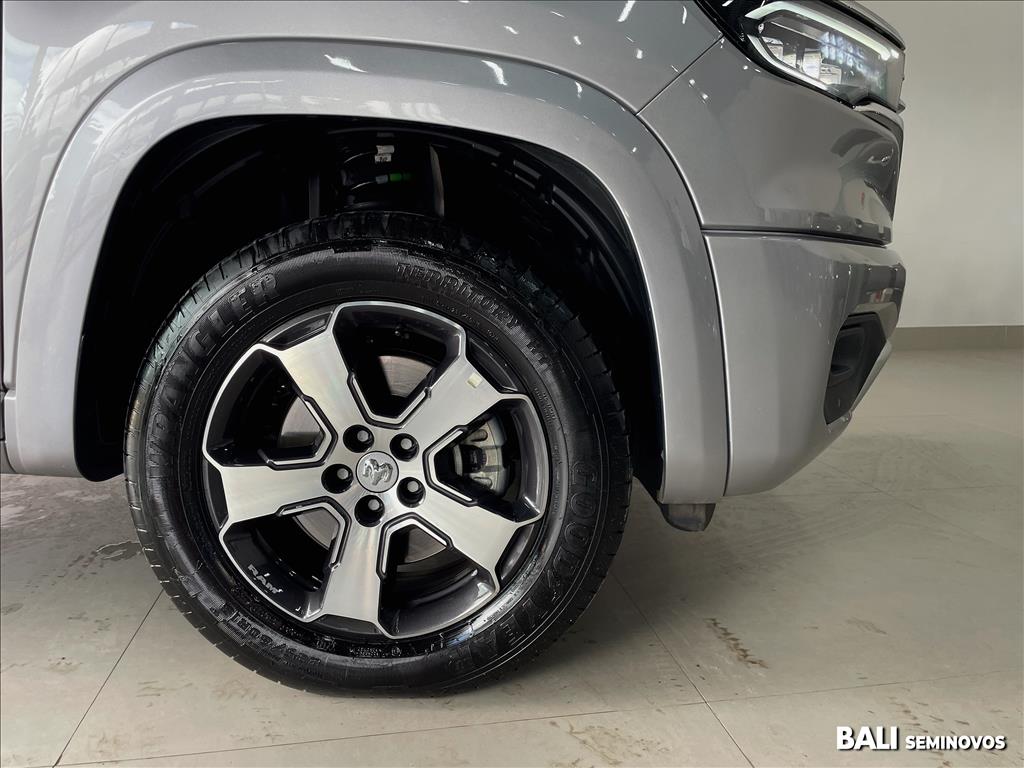 RAMPAGE 2.2 TURBO DIESEL LARAMIE 4X4 AUTOMÁTICO8