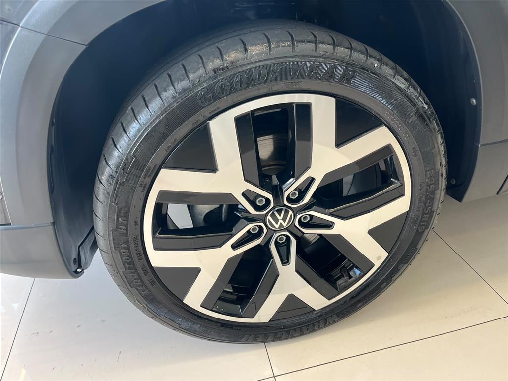TAOS 1.4 250 TSI TOTAL FLEX HIGHLINE AUTOMÁTICO10