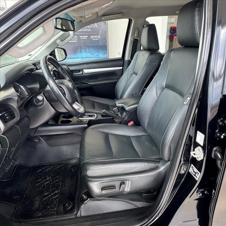 HILUX 2.8 D-4D TURBO DIESEL CD SRV 4X4 AUTOMÁTICO8
