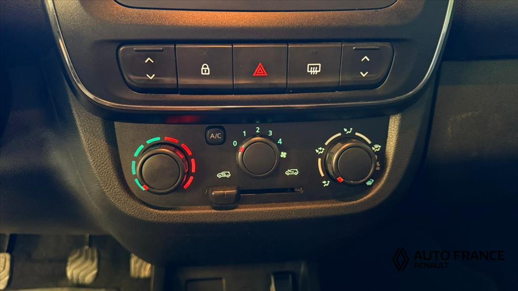 KWID 1.0 12V SCE FLEX ZEN MANUAL11