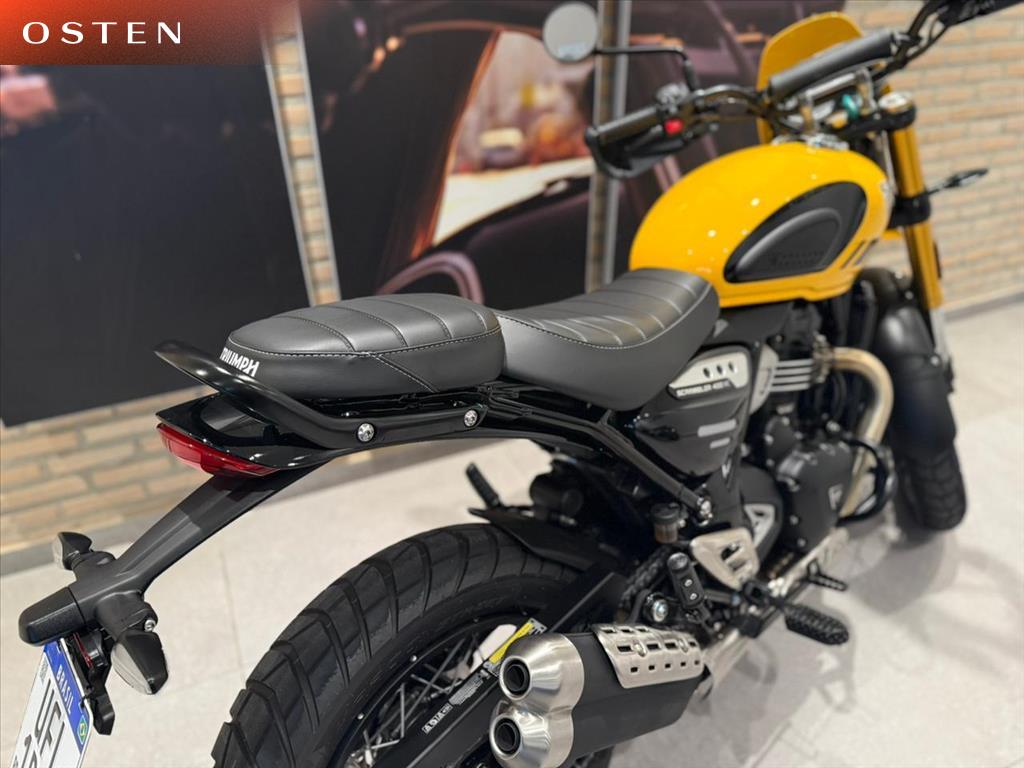 TRIUMPH-SCRAMBLER-400 XC