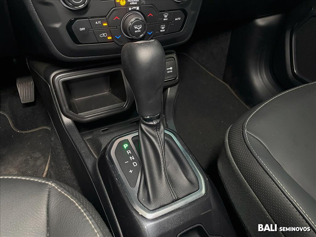 RENEGADE 1.3 T270 TURBO FLEX SAHARA AT615