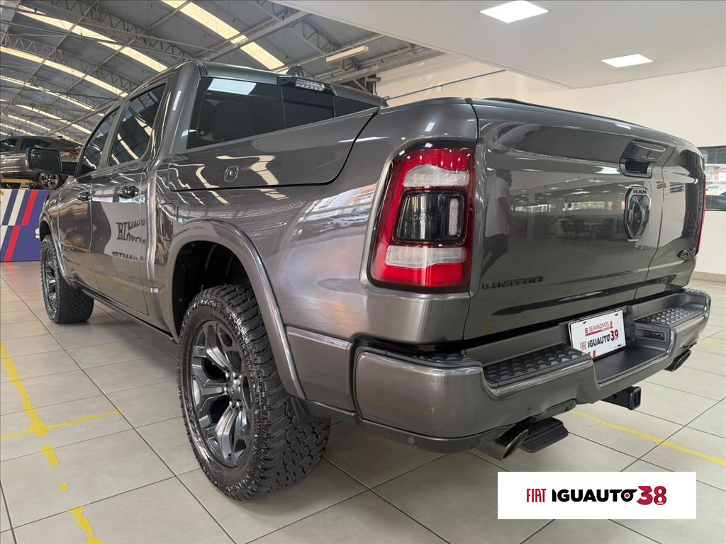 1500 5.7 V8 GASOLINA LIMITED NIGHT EDITION CD 4X4 AUTOMÁTICO6