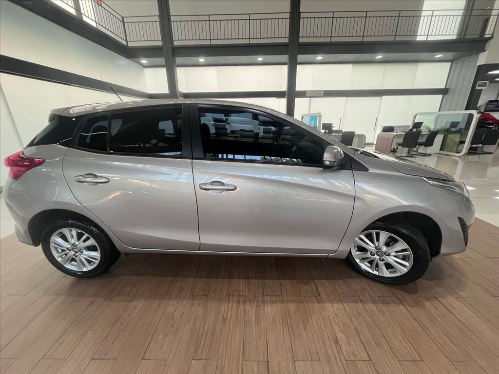 Toyota-YARIS-1.3 16V FLEX XL PLUS TECH MULTIDRIVE