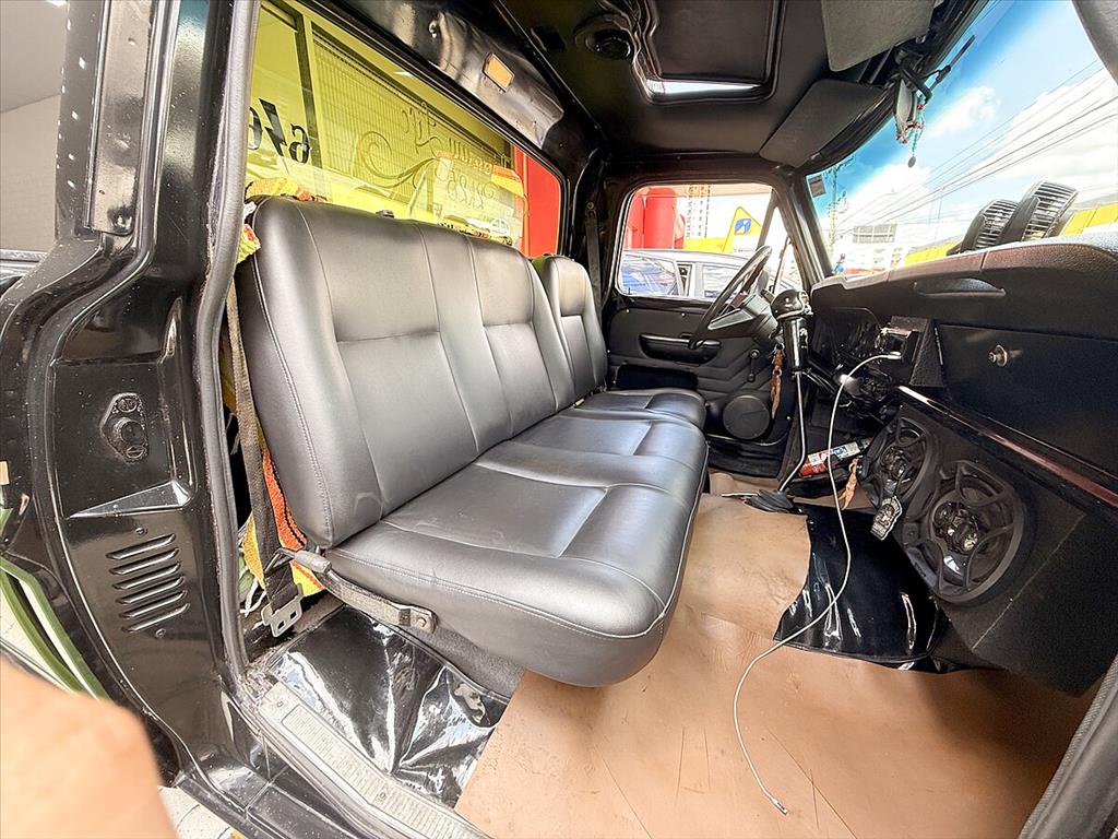 Ford F-1000 - 3.9 SUPER SÉRIE CS 8V DIESEL 2P MANUAL