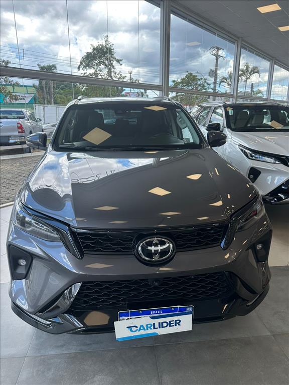 HILUX SW4 2.8 D-4D TURBO DIESEL SRX PLATINUM 4X4 AUTOMÁTICO