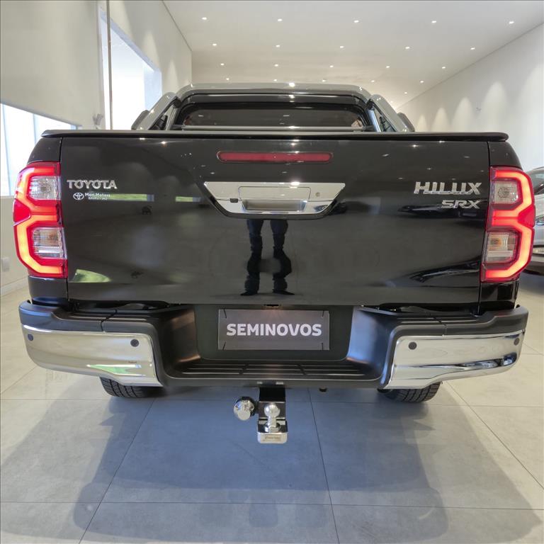 HILUX 2.8 D-4D TURBO DIESEL CD SRX 4X4 AUTOMÁTICO4