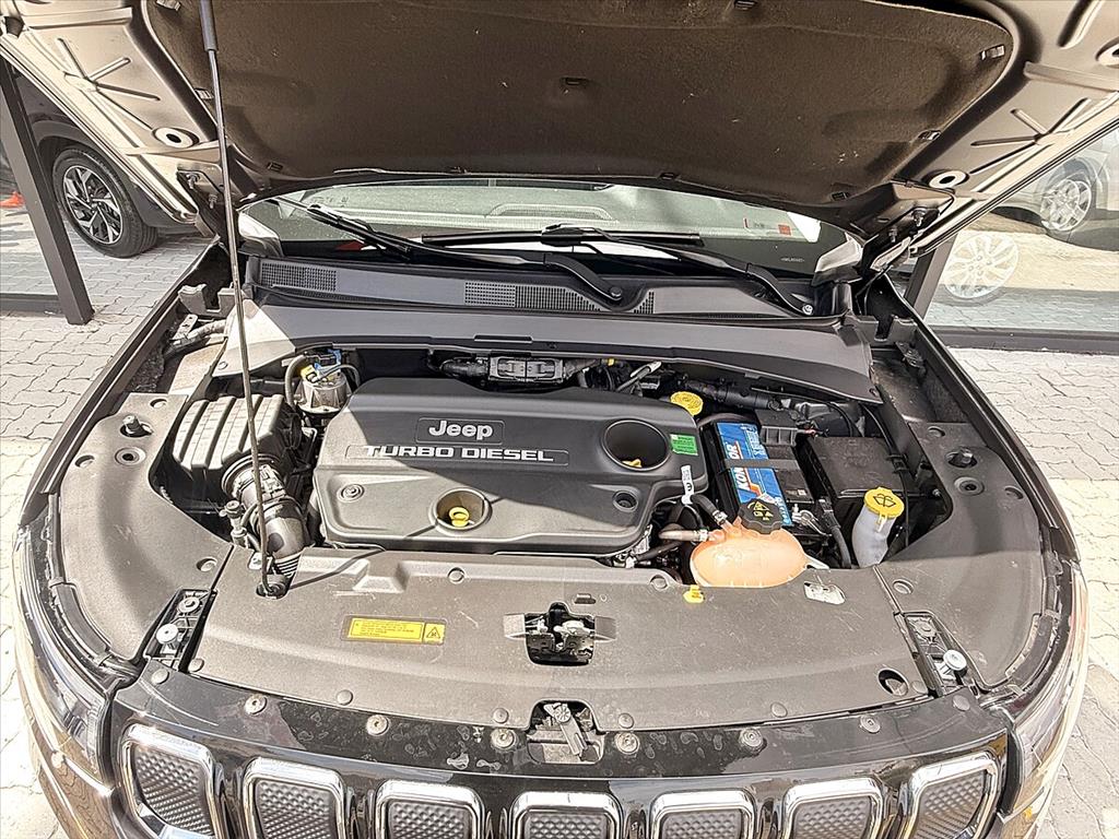 Jeep Compass - 2.0 TD350 TURBO DIESEL LONGITUDE AT9
