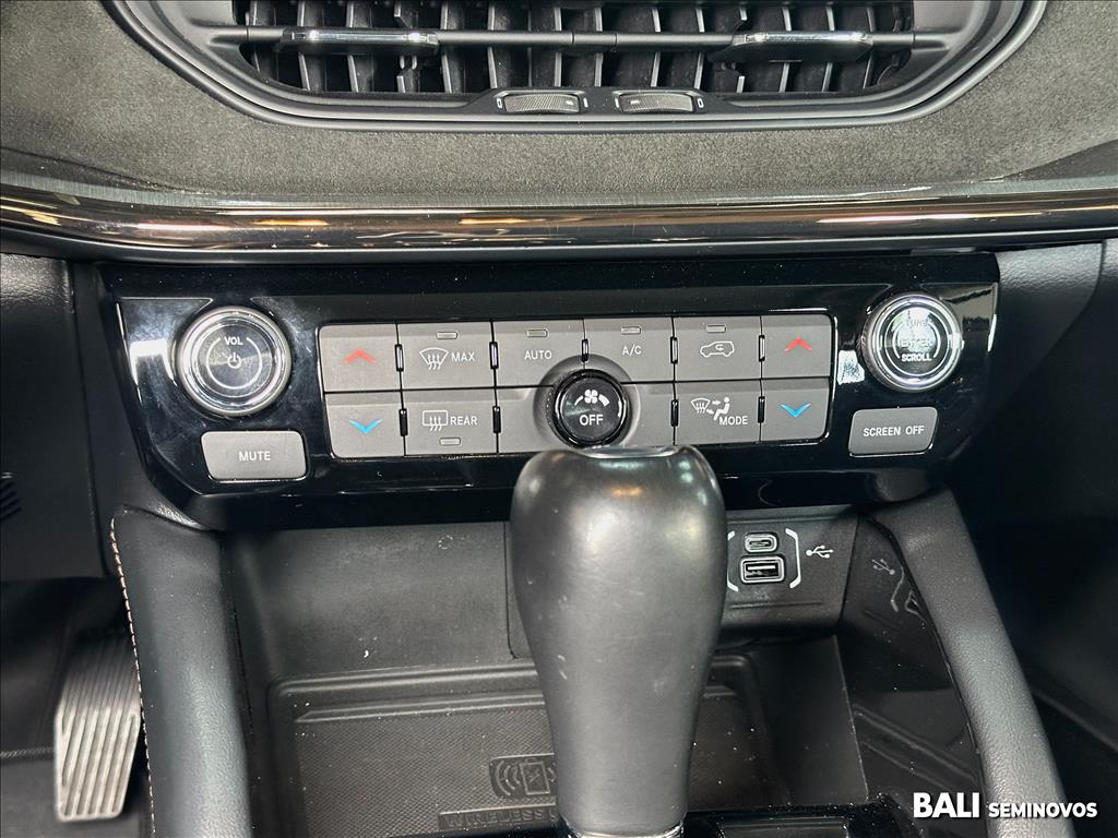 COMMANDER 1.3 T270 TURBO FLEX LIMITED AT615