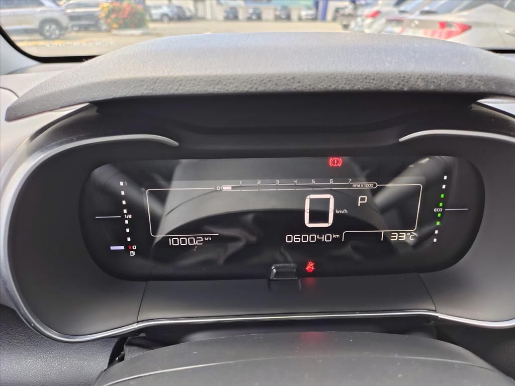 Citroën-C4 CACTUS-1.6 VTI 120 FLEX FEEL BUSINESS EAT6