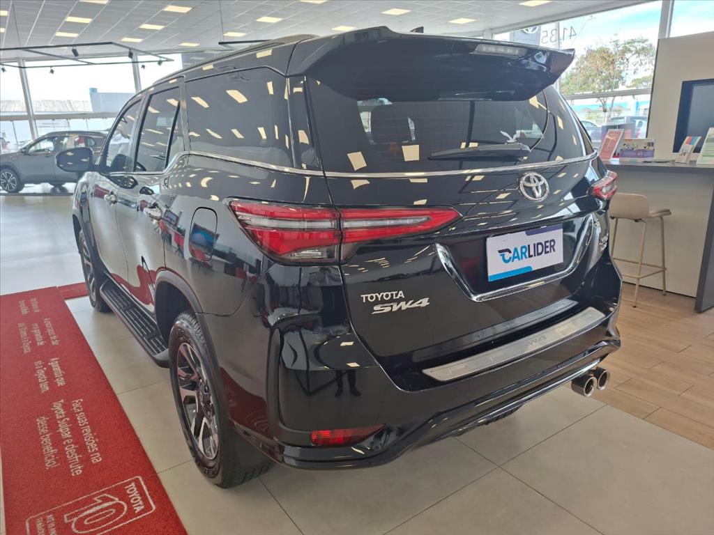 HILUX SW4 2.8 D-4D TURBO DIESEL SRX PLATINUM 4X4 AUTOMÁTICO2