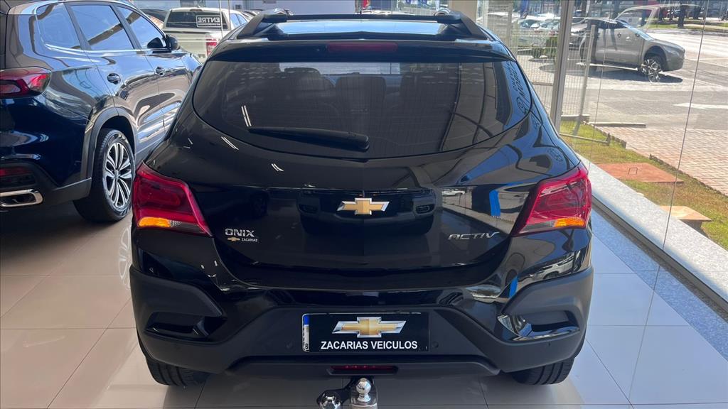 ONIX 1.4 MPFI ACTIV 8V FLEX 4P AUTOMÁTICO3