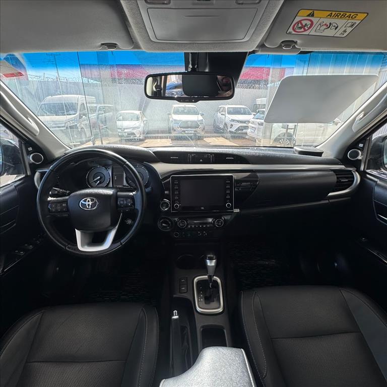 HILUX 2.8 D-4D TURBO DIESEL CD SRX 4X4 AUTOMÁTICO10