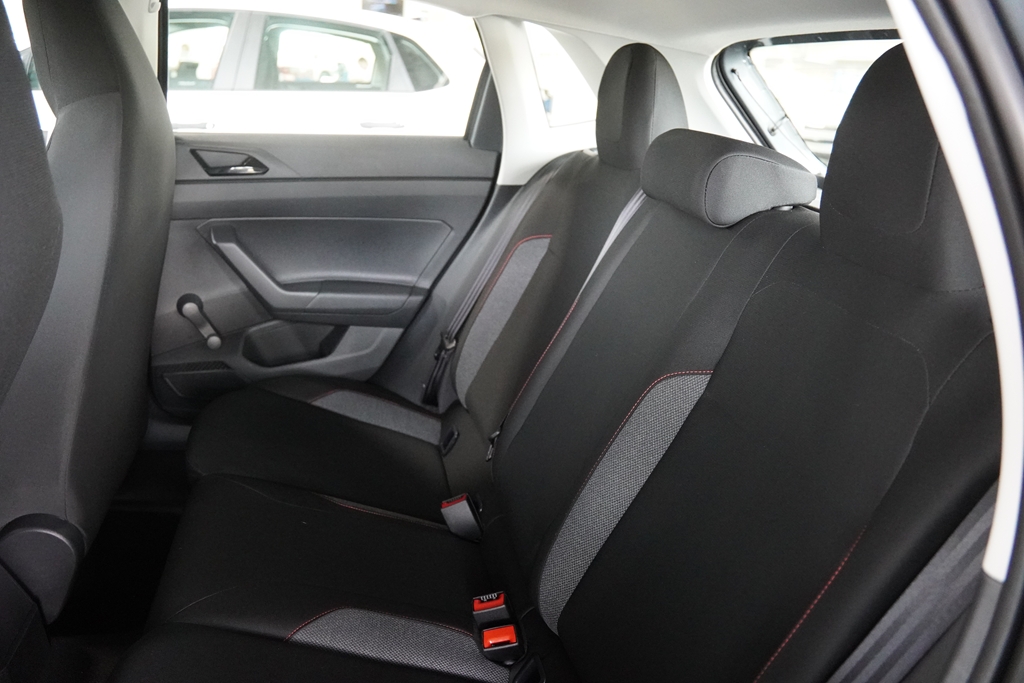 POLO 1.0 MPI TRACK MANUAL8
