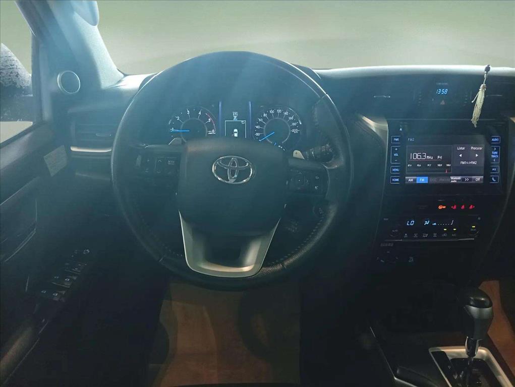 HILUX SW4 2.8 D-4D TURBO DIESEL SRX PLATINUM 7L 4X4 AUTOMÁTICO10
