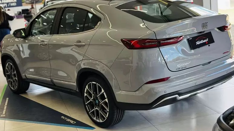 FASTBACK 1.0 TURBO 200 HYBRID IMPETUS CVT1