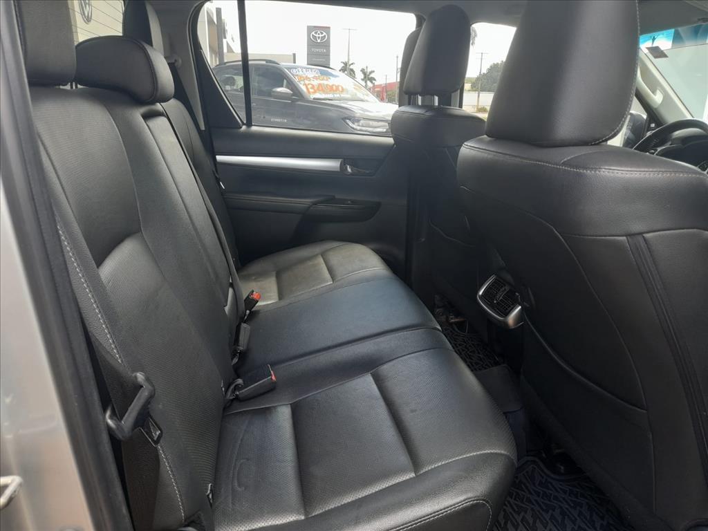HILUX 2.8 D-4D TURBO DIESEL CD SRX 4X4 AUTOMÁTICO12