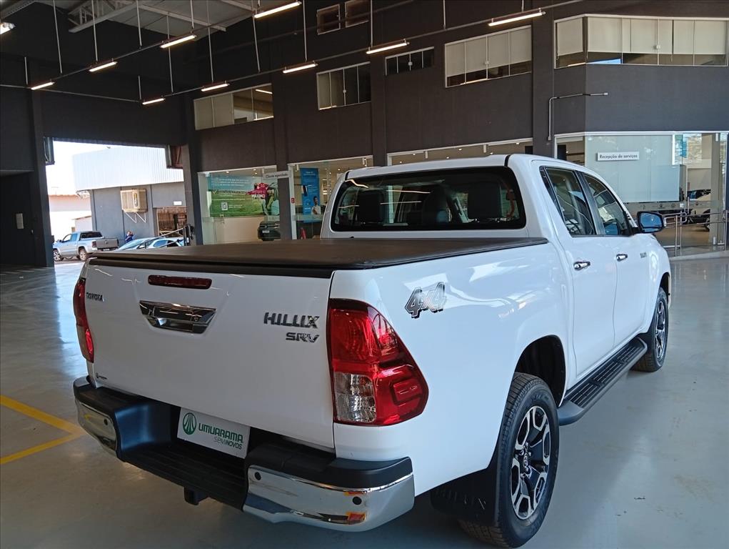 HILUX 2.8 D-4D TURBO DIESEL CD SRV 4X4 AUTOMÁTICO3