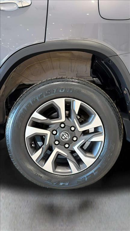 HILUX SW4 2.8 D-4D TURBO DIESEL SRX 7L 4X4 AUTOMÁTICO12