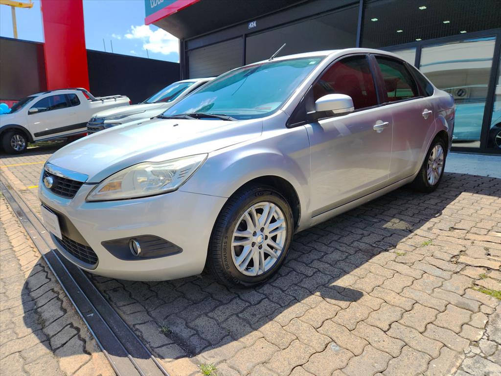 Ford Focus - 2.0 GLX SEDAN 16V FLEX 4P AUTOMÁTICO