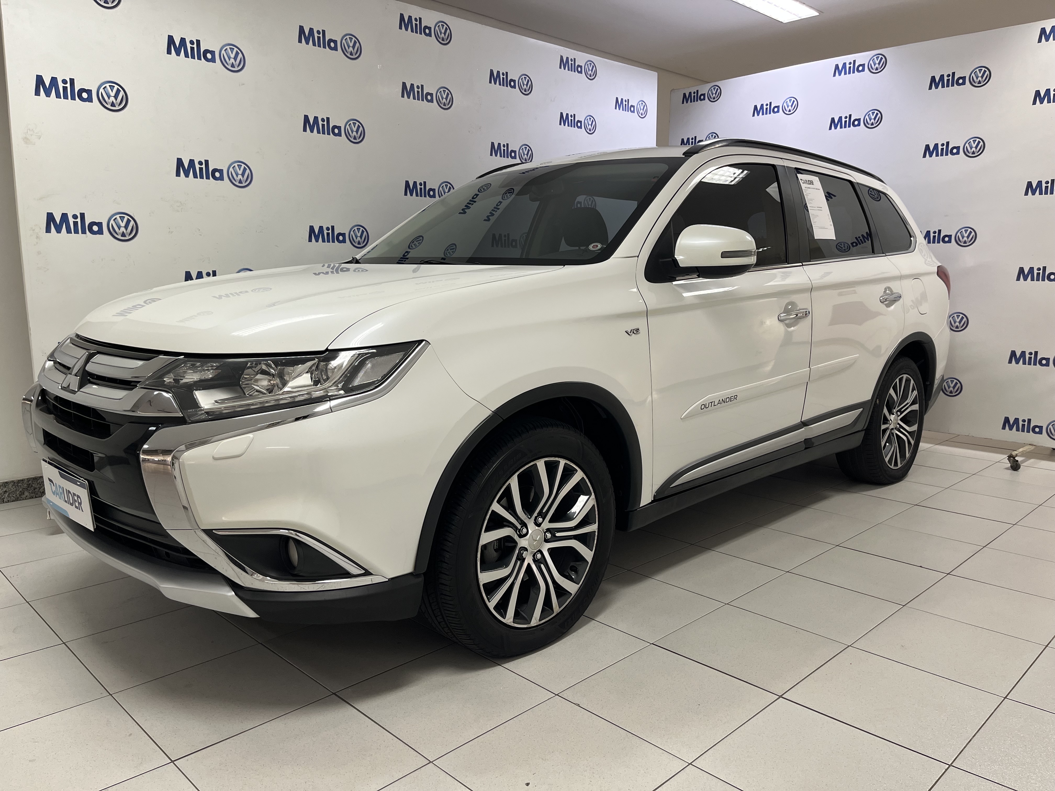 OUTLANDER 3.0 GT 4X4 V6 24V GASOLINA 4P AUTOMÁTICO