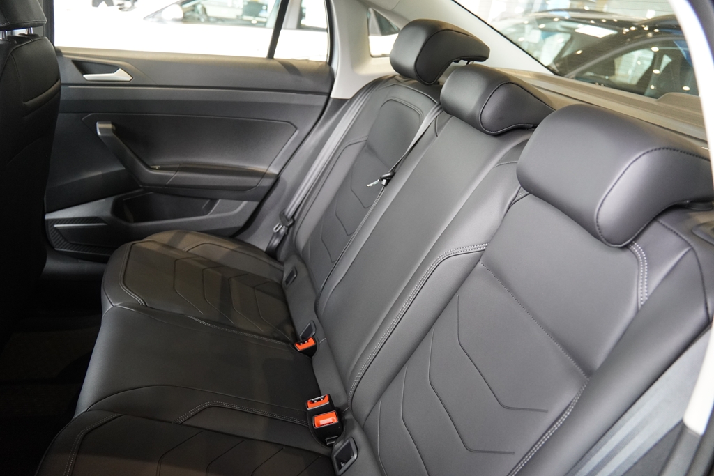 VIRTUS 1.0 200 TSI COMFORTLINE AUTOMÁTICO8