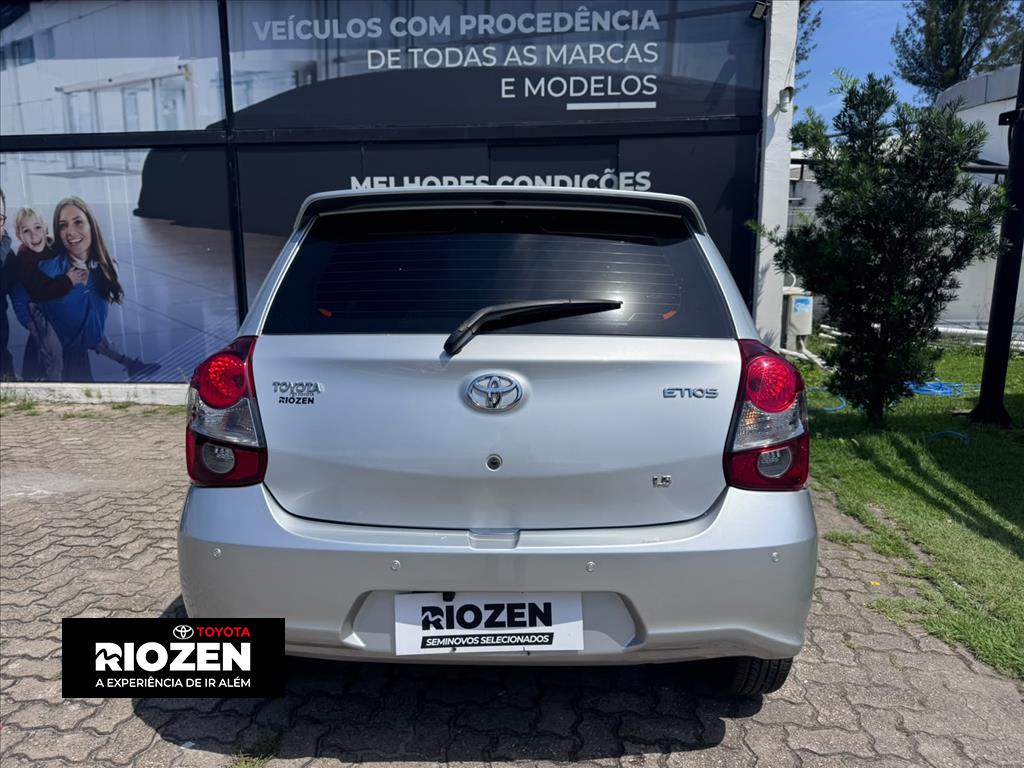 ETIOS 1.5 X PLUS 16V FLEX 4P AUTOMÁTICO11