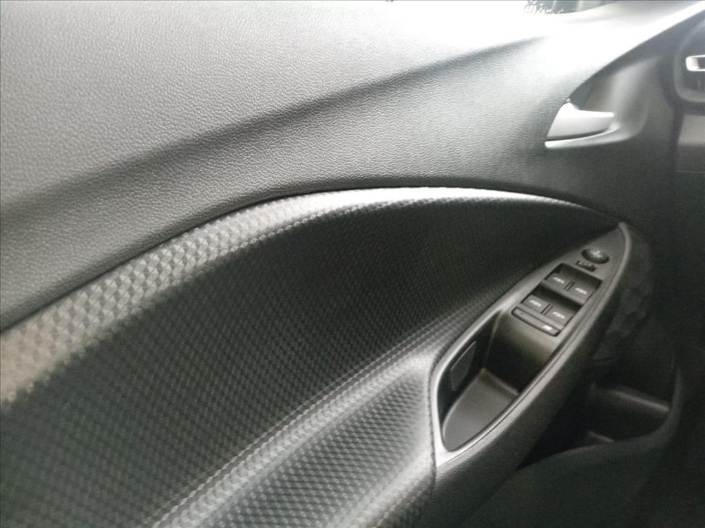ONIX 1.0 TURBO ETANOL ECO AUTOMÁTICO9