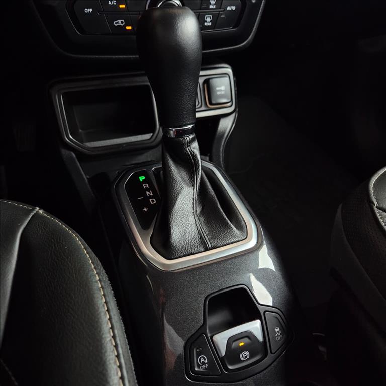 RENEGADE 1.3 T270 TURBO FLEX LONGITUDE AT68