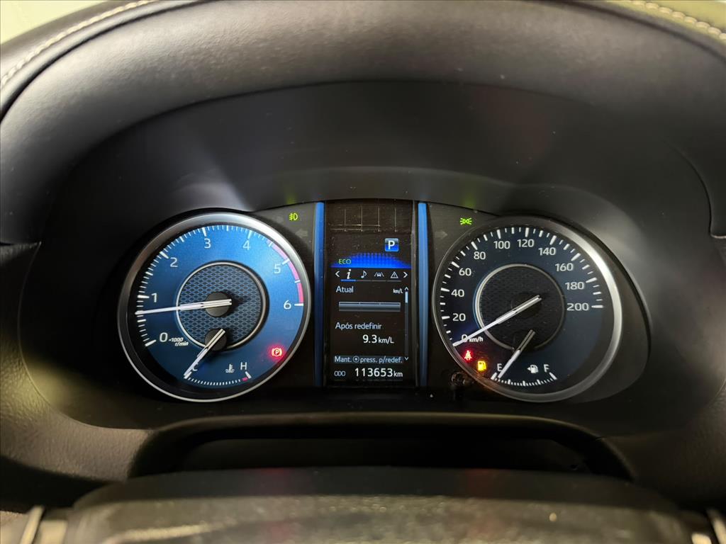 HILUX SW4 2.8 D-4D TURBO DIESEL SRX 7L 4X4 AUTOMÁTICO7
