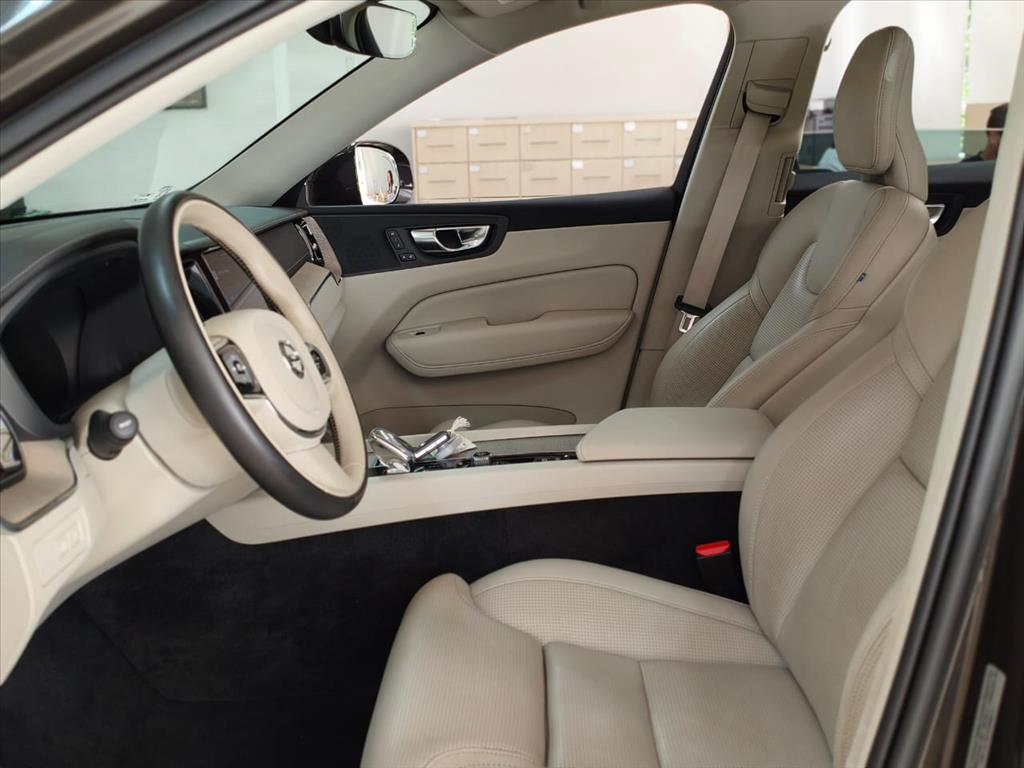 XC60 2.0 T8 RECHARGE ULTIMATE AWD GEARTRONIC6