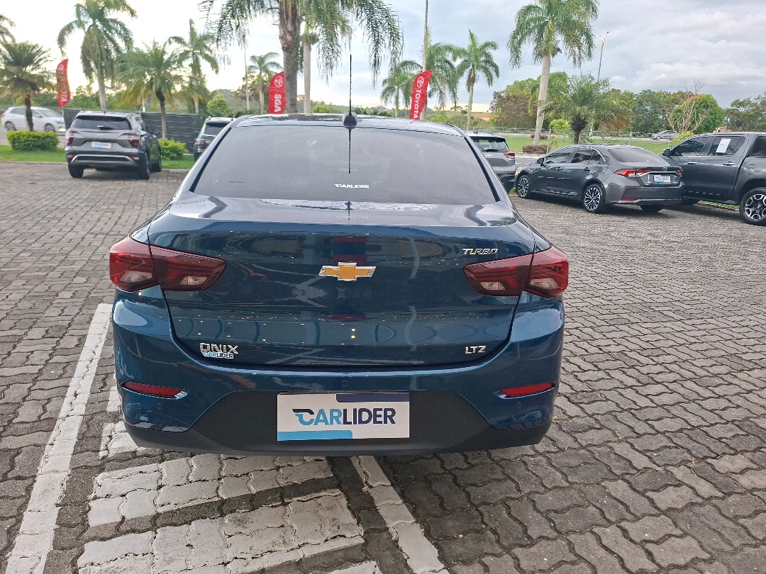 ONIX PLUS 1.0 TURBO FLEX AUTOMÁTICO3