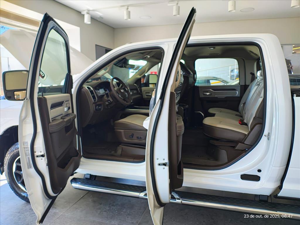 2500 6.7 I6 TURBO DIESEL LARAMIE CD 4X4 AUTOMÁTICO15