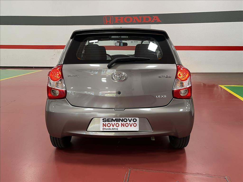 ETIOS 1.5 XS 16V FLEX 4P AUTOMÁTICO4