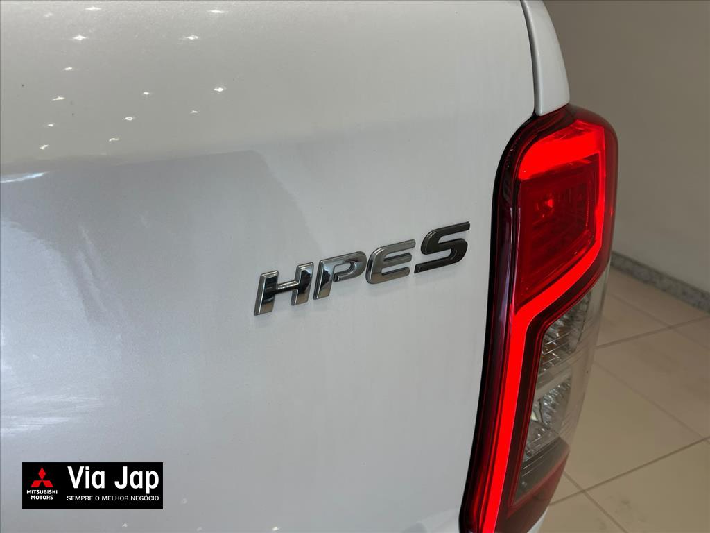 Mitsubishi-L200 TRITON-2.4 16V TURBO DIESEL SPORT HPE-S CD 4P 4X4 AUTOMÁTICO