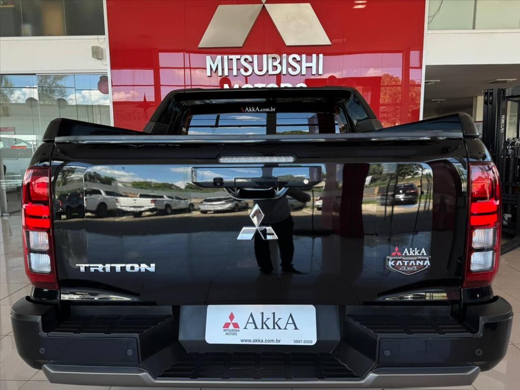 Mitsubishi-TRITON-2.4 BITURBO DIESEL CD KATANA SR80 4X4 AUTOMÁTICO