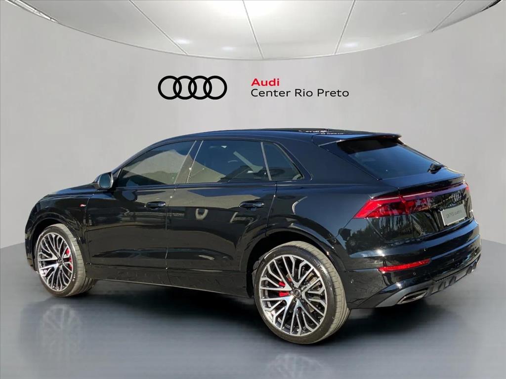 Audi-Q8-3.0 TFSI GASOLINA PERFORMANCE BLACK QUATTRO TIPTRONIC