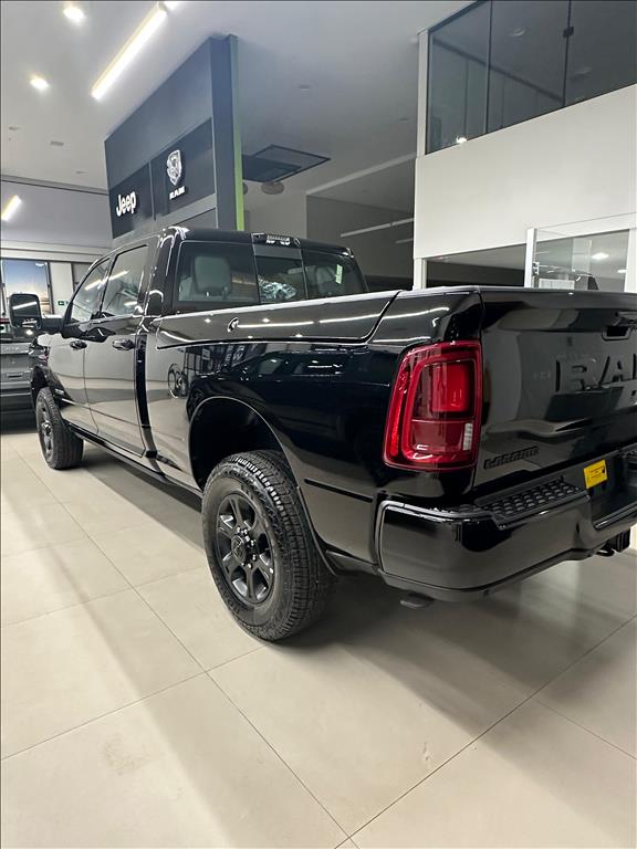 3500 6.7 I6 TURBO DIESEL LARAMIE NIGHT EDITION CD 4X4  AUTOMÁTICO1