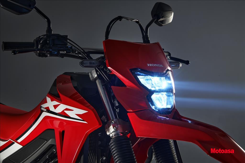XR 300L TORNADO4