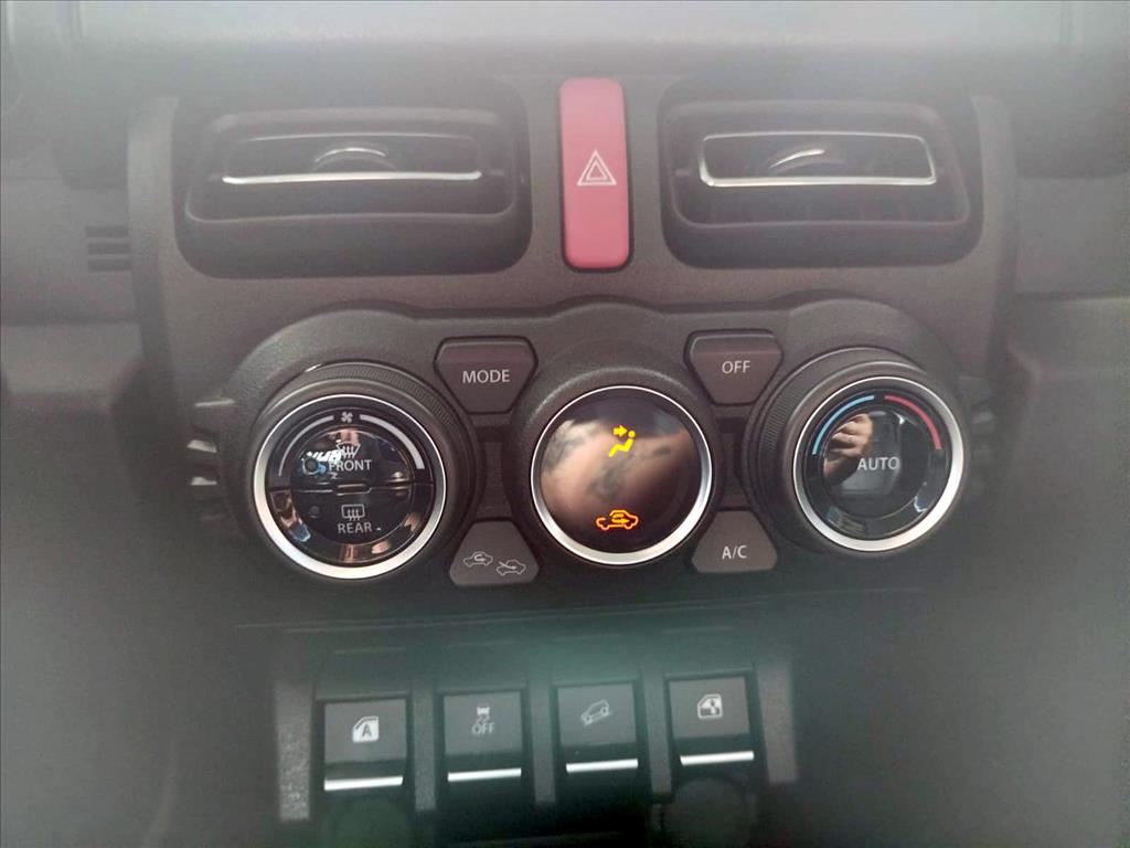 JIMNY 1.5 GASOLINA SIERRA 4YOU 4X4 AUTOMÁTICO11
