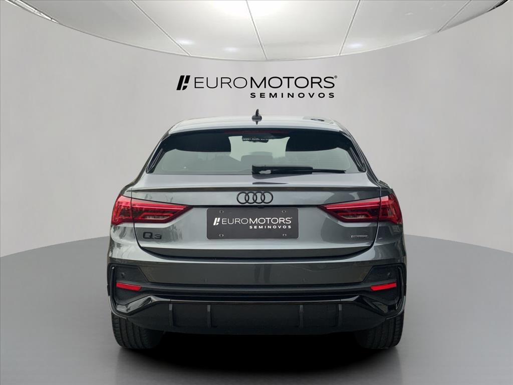 Audi-Q3-2.0 40 TFSI GASOLINA SPORTBACK PERFORMANCE BLACK QUATTRO TIPTRONIC