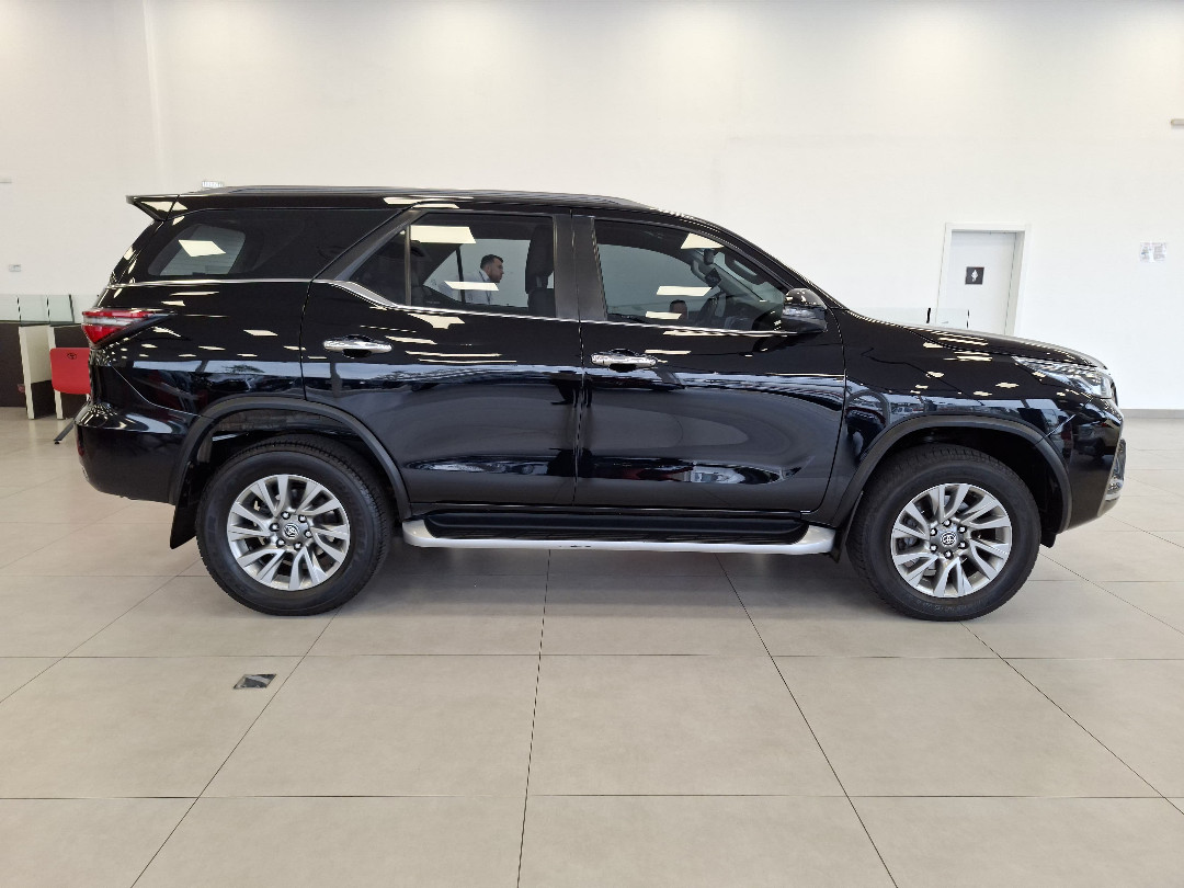 HILUX SW4 2.8 D-4D TURBO DIESEL SRX 4X4 AUTOMÁTICO2